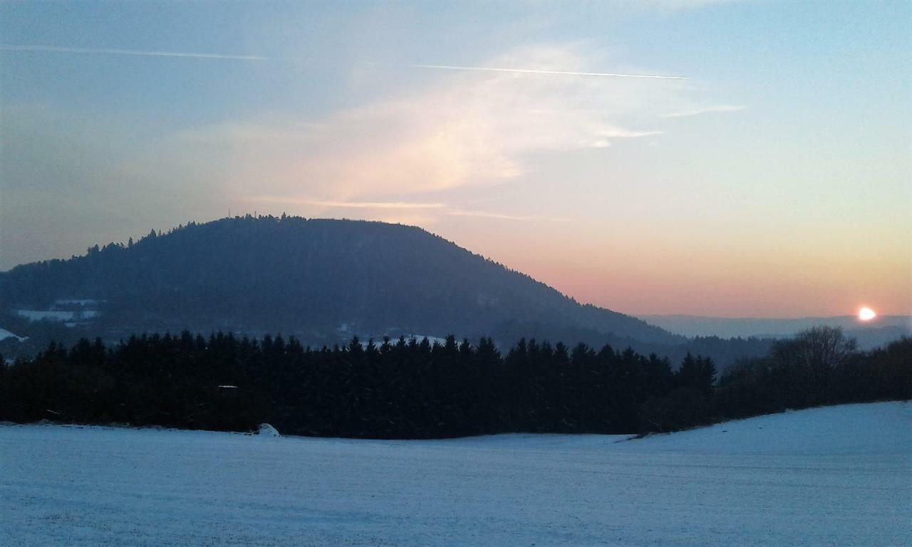 Gästehaus Am Hochsimmer Ettringen  Exteriör bild